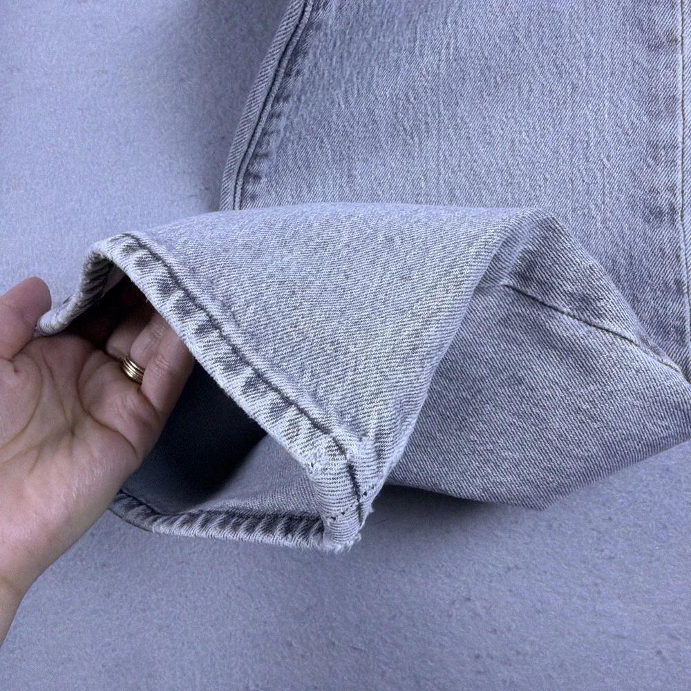 Levis 501 Jeans Mens 35x34 (32) Gray Denim Button Fly Classic Original Straight